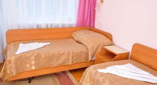 Гостиница Sanatoriy Zori Stavropolya Пятигорск Стандартный двухместный номер с 2 отдельными кроватями - Лечение включено-1